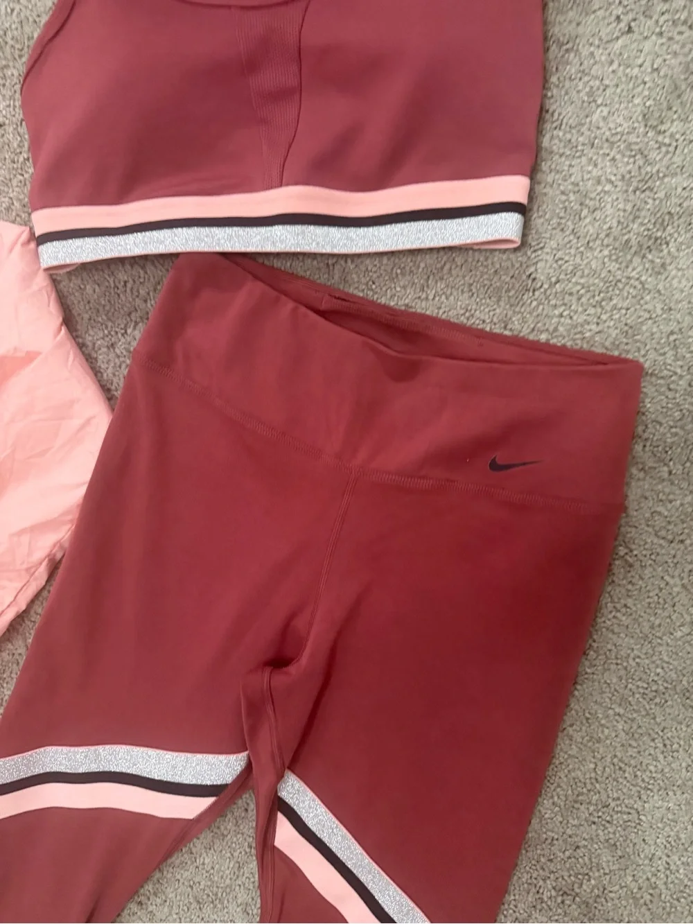 Womens Nike Sz M Hooded Windbreaker, leggings, sport bra